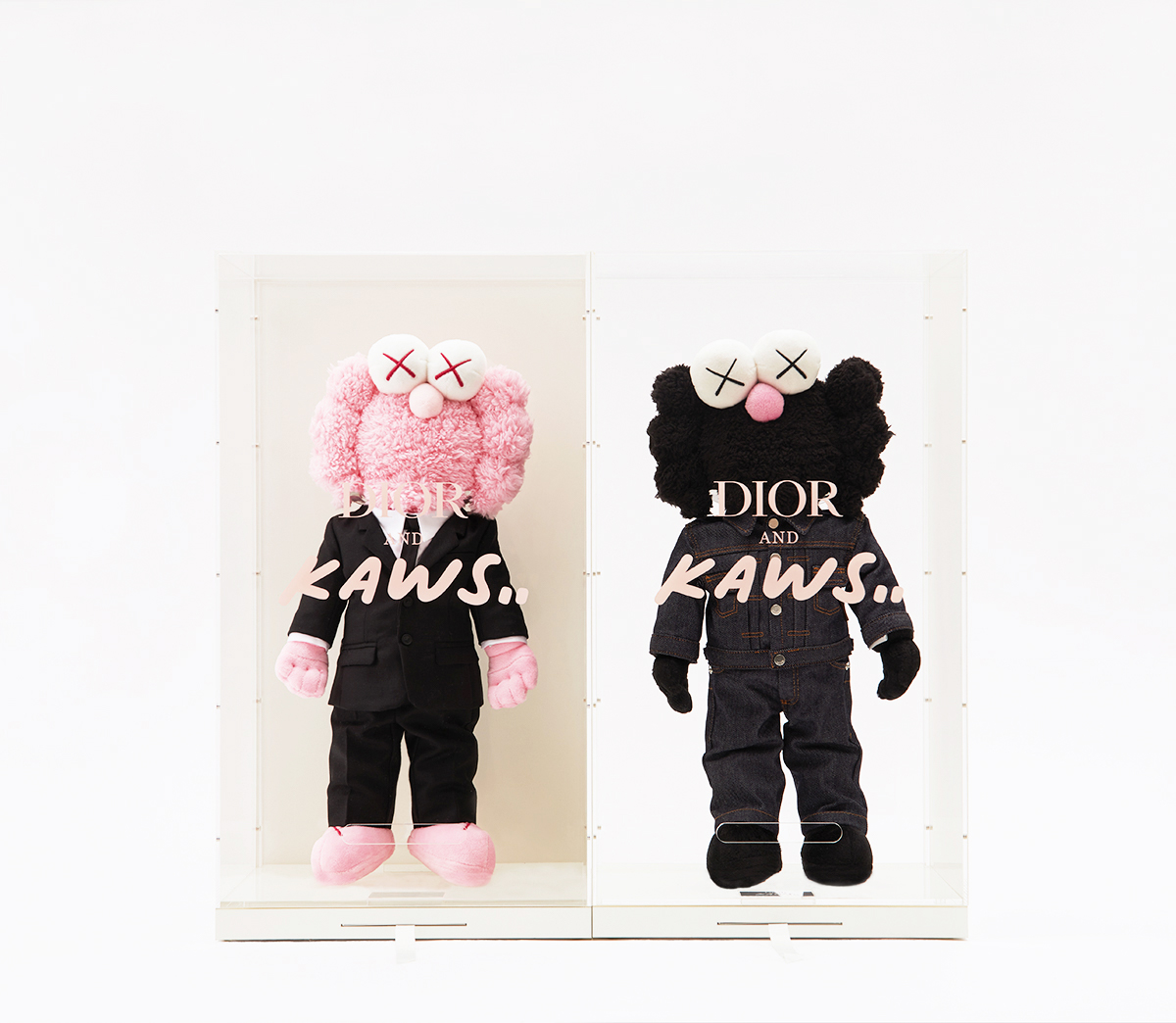 カウズ x Dior - Dior BFF Plush Pink and Black｜NEW AUCTION